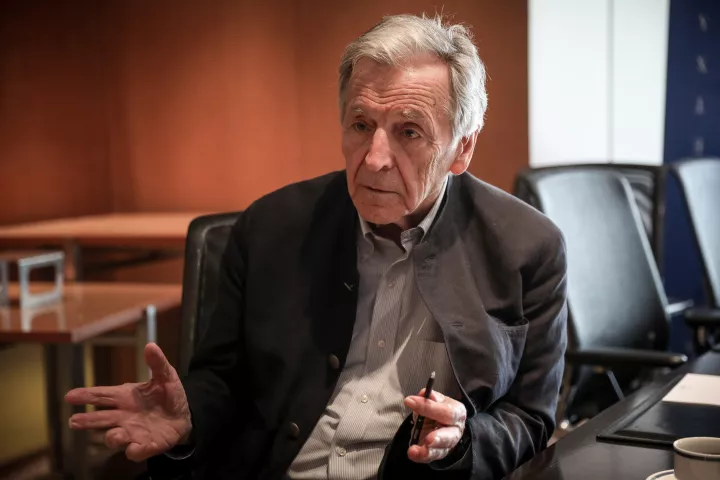 Γαβράς: Διευκρινίσεις για «πολιτική συστράτευση» του με ΣΥΡΙΖΑ