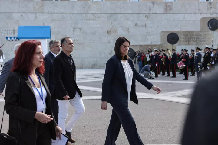 Σε εξέλιξη μαθητική παρέλαση στην Αθήνα 