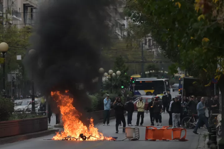 Ένταση στην ΑΣΟΕ και τη Νομική - Προσαγωγή 25 ατόμων