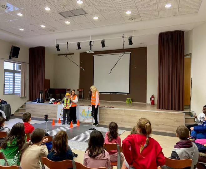Συνεργάζονται για τη διαδραστική εκπαίδευση 2.000 παιδιών δημοτικού σε θέματα οδικής ασφάλειας