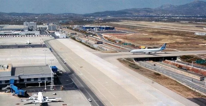 Με τρεις πτήσεις από την Αθήνα μεταφέρθηκαν στην Πορτογαλία 28 ασυνόδευτα προσφυγόπουλα