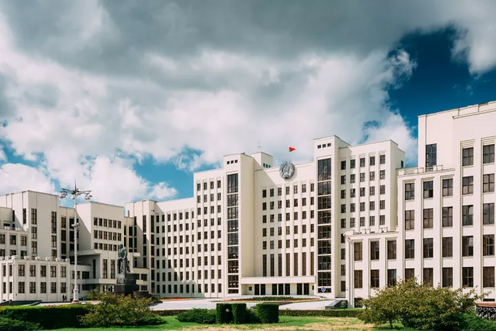 Θανατική ποινή σε αξιωματικούς και στρατιώτες που κρίνονται ένοχοι για προδοσία      