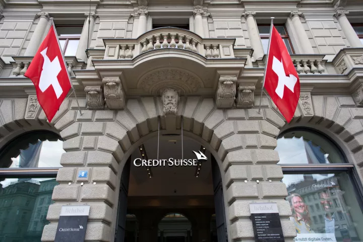 Αναταράξεις στην Credit Suisse - Νέα βουτιά για τη μετοχή