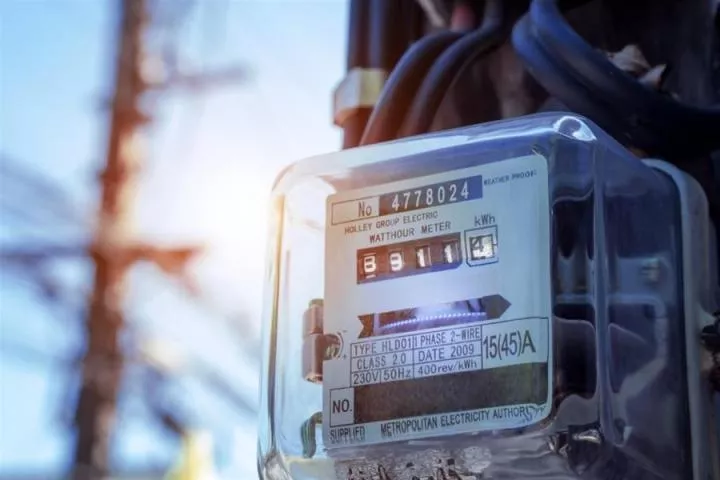 Μείωση 55% στις τιμές της ηλεκτρικής ενέργειας σε σχέση με το Δεκέμβριο