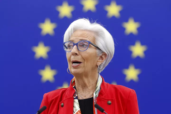 Λαγκάρντ προς ηγέτες ΕΕ: Ασφαλείς οι τράπεζες, αλλά χρειάζεται ένα σύστημα ασφάλισης των καταθέσεων