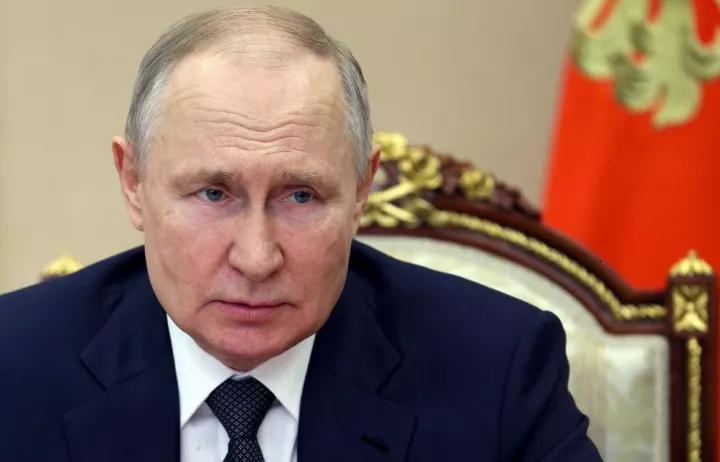 Ο Πούτιν προετοιμάζει τη Ρωσία για «αιώνιο πόλεμο» με τη Δύση