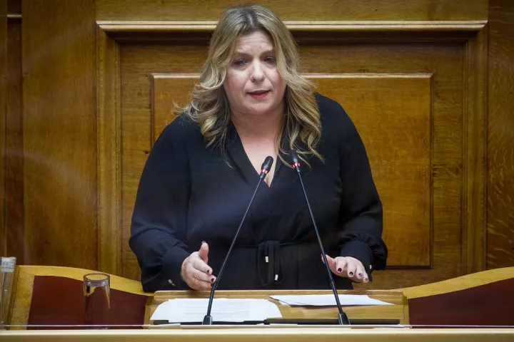 Μ. Συρεγγέλα: Υποκρισία του Αλ. Τσίπρα τα περί θεσμοθέτησης γάμων ομοφυλοφίλων και τεκνοθεσίας