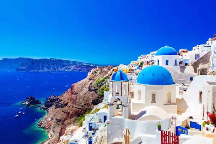 Bloomberg: Εκρηκτική ανάπτυξη του ελληνικού τουρισμού - Επιμηκύνθηκε η σεζόν