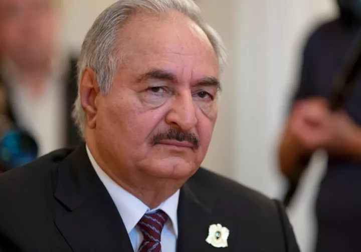 Observer: Ο ρόλος του Λίβυου πολεμάρχη Χαφτάρ στη σύρραξη στο Σουδάν 