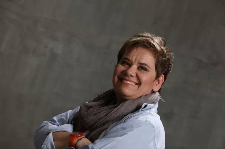 Εγκαινιάζοντας τα έργα των άλλων