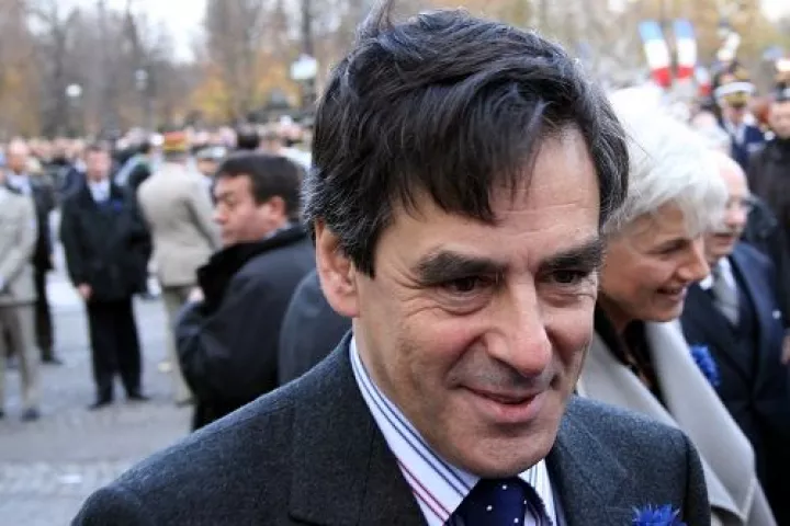 Σε «ελεύθερη πτώση» η δημοτικότητα του Francois Fillon