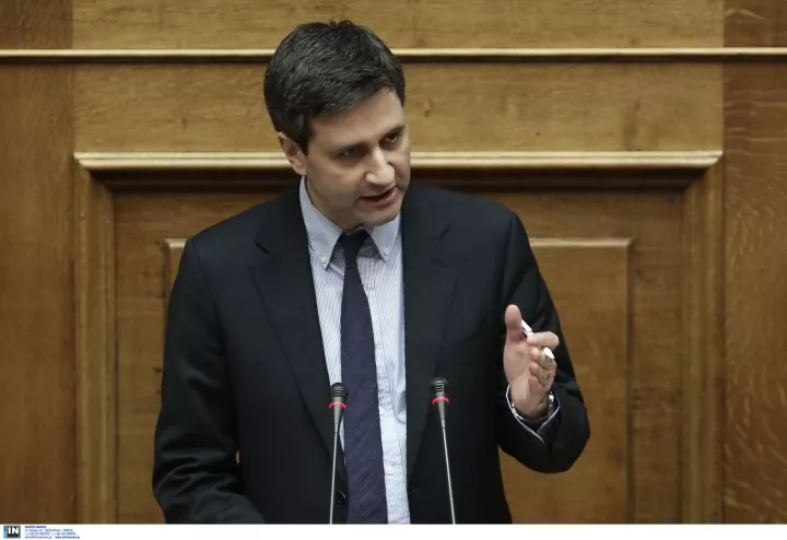 Με στελέχη τραπεζών και επενδυτικών οίκων συναντήθηκε στο Λονδίνο ο Γ. Χουλιαράκης