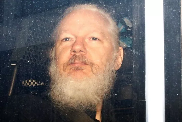 Στις 14 Ιουνίου η ακροαματική διαδικασία για έκδοση του Τζ. Ασάνζ 