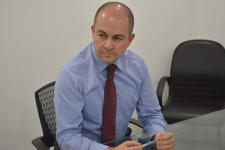 Τα δύσκολα λύνονται απλά