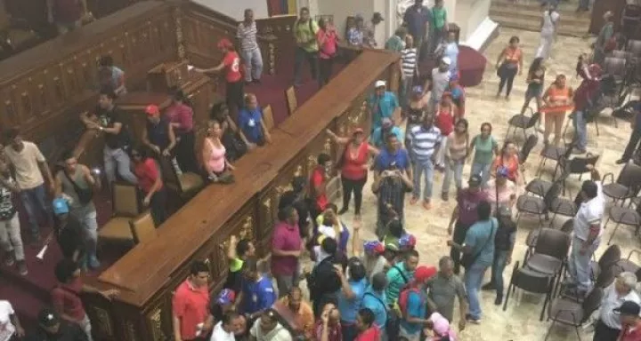 Τελικά ποιος κυβερνά αυτόν τον τόπο;