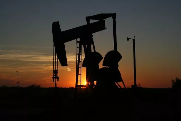 Η «εκκαθάριση» στη Σαουδική Αραβία οδηγεί σε υψηλό δύο ετών το πετρέλαιο 
