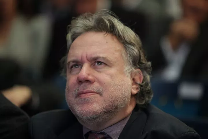 Αναβλήθηκε το ραντεβού του Γ. Κατρούγκαλου με τους θεσμούς