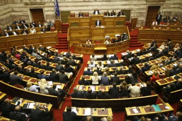 Κοινοβουλευτικό φιάσκο με τις «αεροπλανικές» τροπολογίες να αποσύρονται!