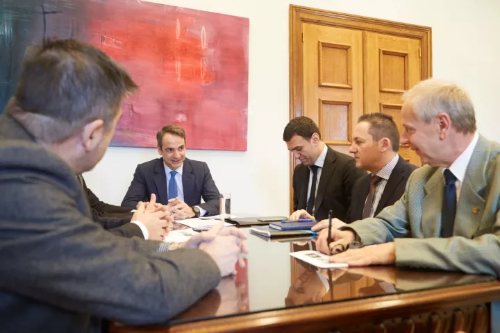Συνάντηση Κυρ. Μητσοτάκη με εκπροσώπους των Ενόπλων Δυνάμεων Συνάντηση Κυρ. Μητσοτάκη με εκπροσώπους των Ενόπλων Δυνάμεων