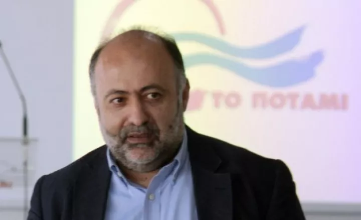 «Πολιτικοί» χωρίς πολιτική