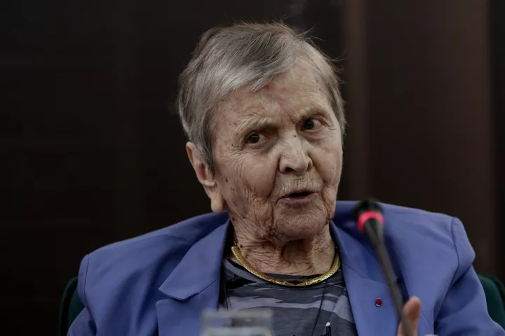 Δεν θα εκπλαγώ αν ακούσω ότι τα ψηφιδωτά της Αγίας Σοφίας έχουν δακρύσει Δεν θα εκπλαγώ αν ακούσω ότι τα ψηφιδωτά της Αγίας Σοφίας έχουν δακρύσει