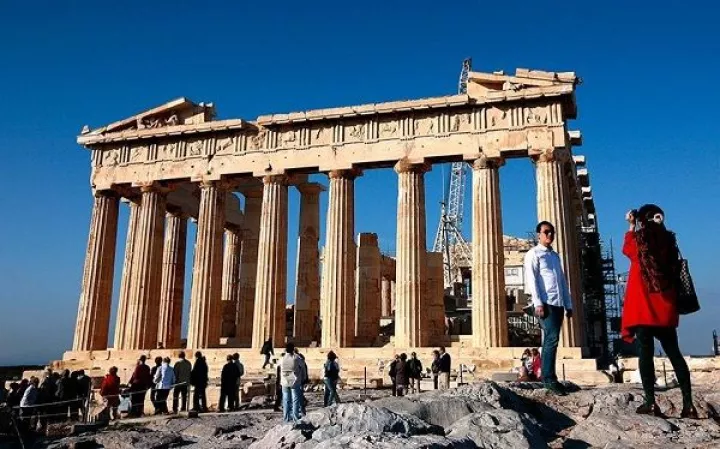 Μήπως δε λένε την αλήθεια τα... greek statistics για τον τουρισμό;
