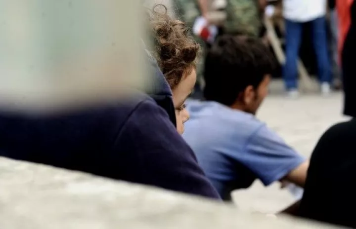 Πρόσφυγες απέκλεισαν για μισή ώρα την E.O. Θεσ/νίκης - Αθήνας μεταξύ Σίνδου - Καλοχωρίου