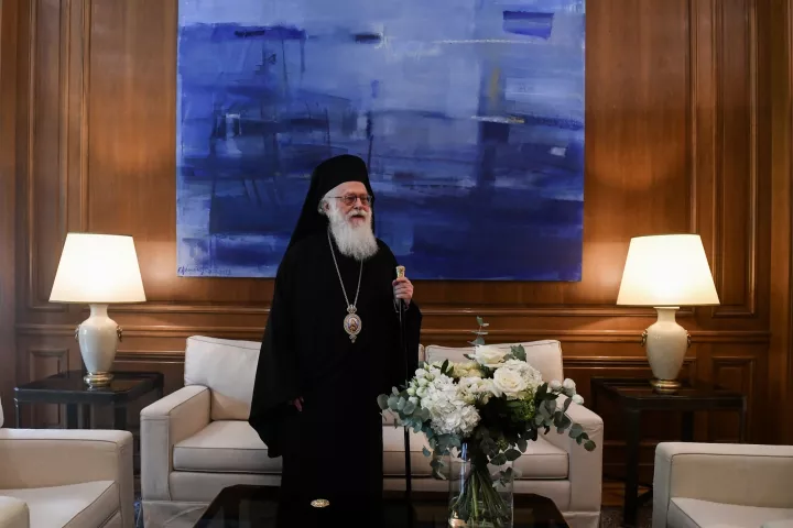 Βελτιώνεται η υγεία του Αρχιεπισκόπου Αλβανίας Αναστασίου