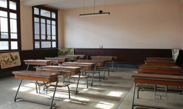 Αποκολλήθηκε στέγη σχολείου στο Καματερό Αποκολλήθηκε στέγη σχολείου στο Καματερό