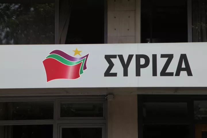 Ν. Μηταράκης: Σκιές γύρω από το ιδιοκτησιακό καθεστώς των γραφείων της Κουμουνδούρου;
