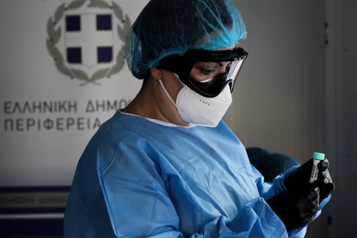 Κορονοϊός: 302 νέα κρούσματα, 53 διασωληνωμένοι -133 στην Αττική, 46 στην Πέλλα 