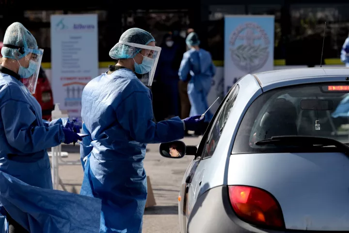 Σε επιφυλακή για κρούσματα, μεταλλάξεις &#8211; Tαραντίλης: Ακόμη δεν έχουμε εικόνα σκληρού lockdown