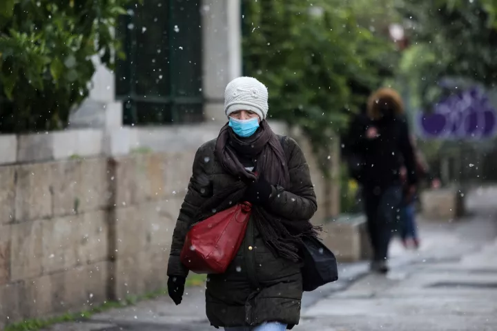 Θ. Δημόπουλος: Ημίμετρο η διπλή μάσκα, χρειαζόμαστε περισσότερα εμβόλια