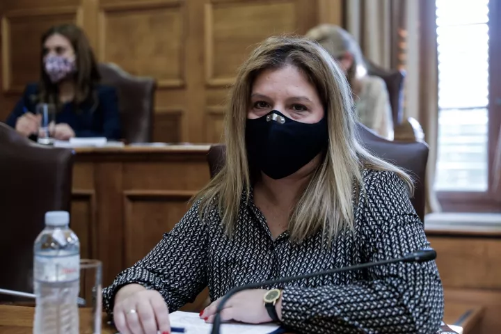 Συρεγγέλα: Ψηλά στην ατζέντα της κυβέρνησης το θέμα της ισότητας των δύο φύλων