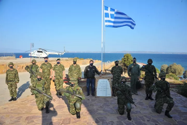 Οργή στα τουρκικά ΜΜΕ για την επίσκεψη Χαρδαλιά στις «κατεχόμενες» Οινούσσες