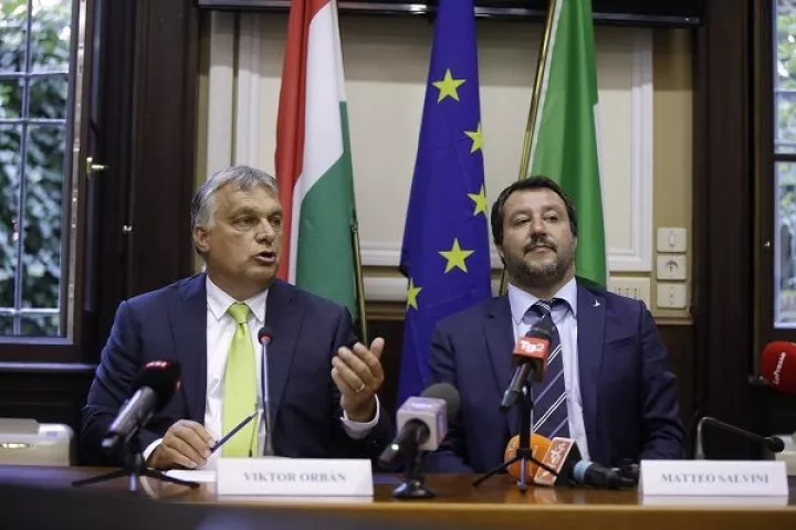 Die Zeit: Κινδυνεύει η Ευρώπη από την άνοδο των ακροδεξιών κομμάτων 