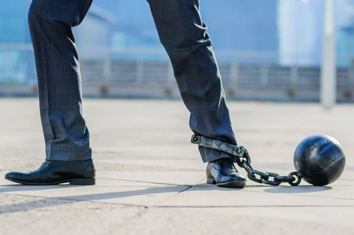 Συνειδητά ο ΣΥΡΙΖΑ εξοντώνει με τους φόρους τη μεσαία τάξη