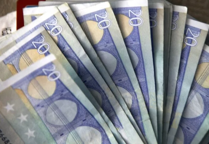 Γιατί δεν μειώνουν τον φόρο της επανεπένδυσης κερδών;