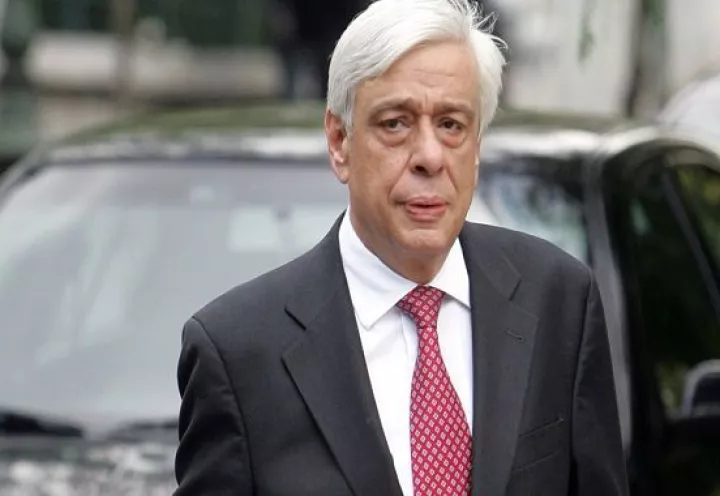 Πρ. Παυλόπουλος: Με έκδοση ευρωομόλογου μπορεί να αντιμετωπιστεί η κρίση στην ευρωζώνη