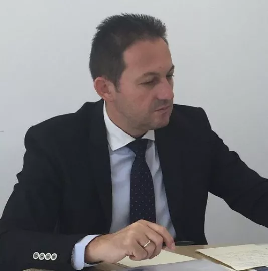 Μείωση αφορολογήτου και συντάξεων προ των πυλών