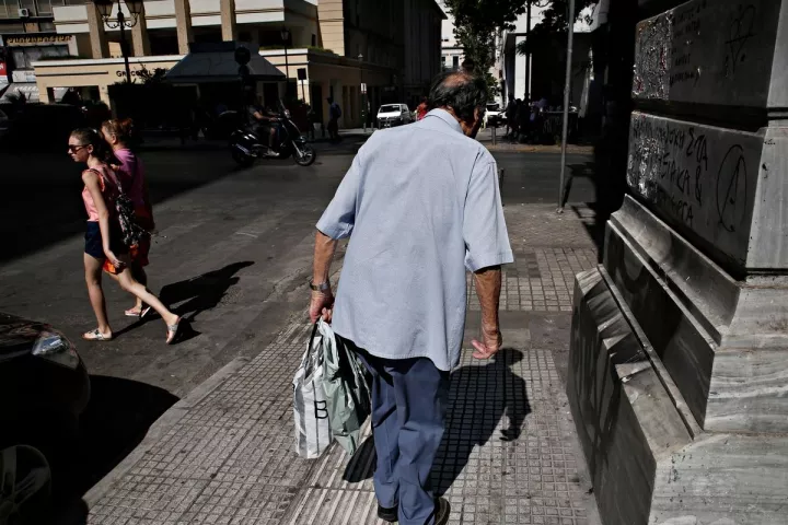 Έως και 70% οι περικοπές στις συντάξεις - Οι 7 αλλαγές από το νέο ασφαλιστικό 