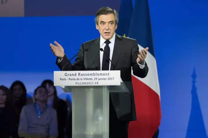 Γαλλία: Παραιτήθηκε ο εκπρόσωπος του Francois Fillon