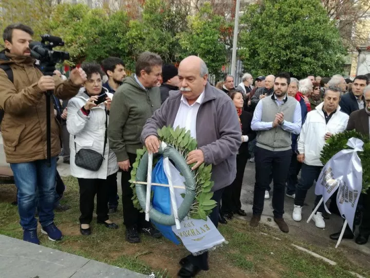 Κατάθεση στεφάνων στο Πολυτεχνείο από Ν. Βούτση, Κ. Γαβρόγλου και αντιπροσωπεία του ΣΥΡΙΖΑ