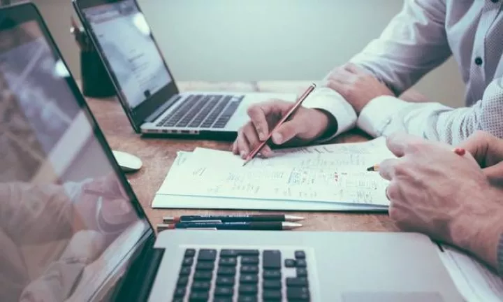 Η επιστροφή των Μικρομεσαίων Επιχειρήσεων