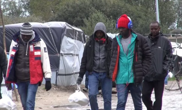 Βρετανία: Συνελήφθησαν τρεις άνδρες που κρατούσαν ως δούλους 200 μετανάστες