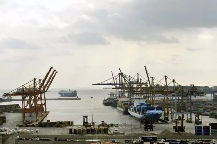 "Καπέλο" σε ΟΛΠ, ΤΑΙΠΕΔ,COSCO ετοιμάζει ο Δρίτσας για τον Πειραιά. Στην Αθήνα το αφεντικό της Cosco