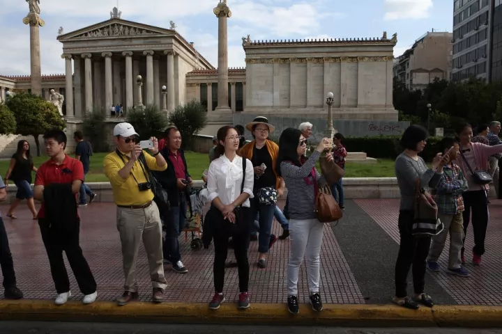 Nέο ρεκόρ αφίξεων τουριστών το 2017 αναμένει ο πρόεδρος του ΣΕΤΕ