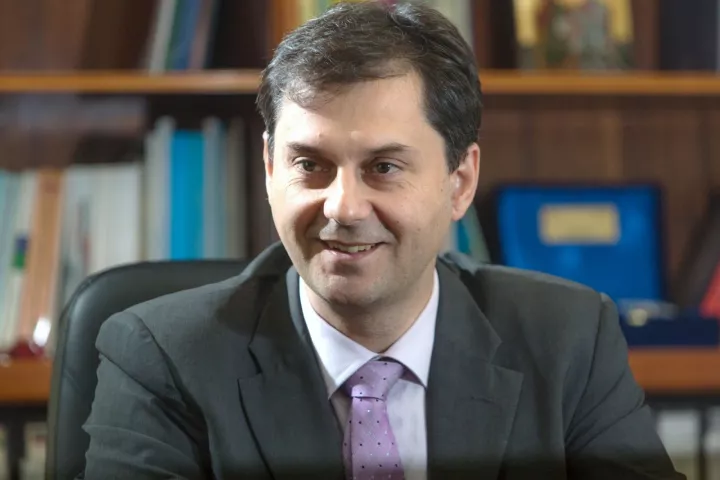 Οι επενδύσεις δεν έρχονται με ευχές