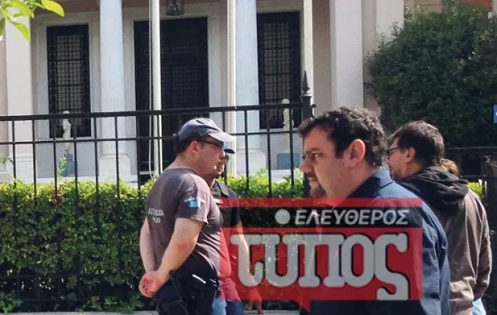 ΝΔ για υπόθεση Αρτεμίου: «Τι γύρευε η αλεπού στο παζάρι;»