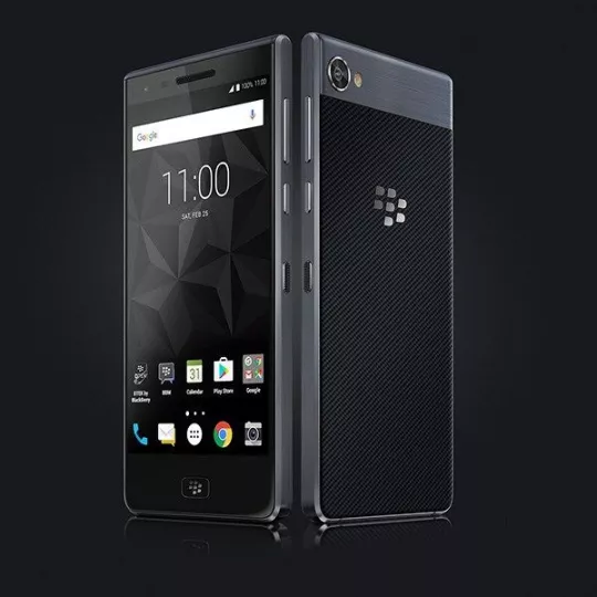 Η Blackberry επέστρεψε με ένα αδιάβροχο smartphone. Θα ενδιαφερθεί κανείς;